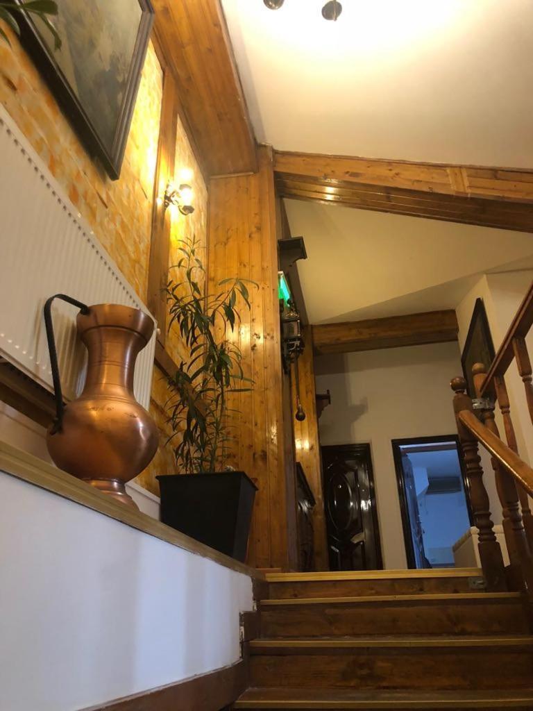בוקרשט Nonna Mia Hotel מראה חיצוני תמונה