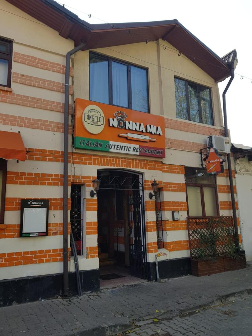 בוקרשט Nonna Mia Hotel מראה חיצוני תמונה