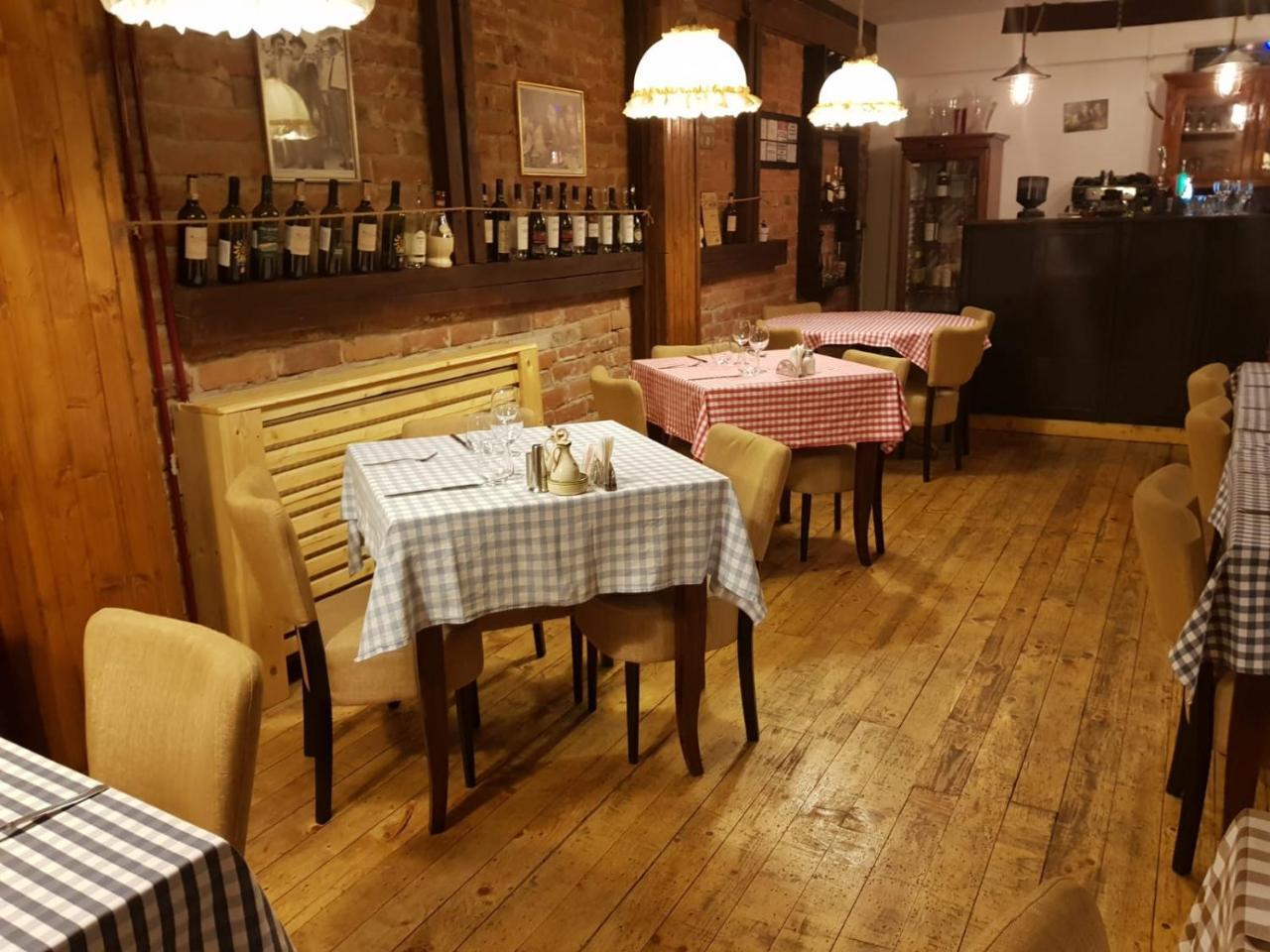 בוקרשט Nonna Mia Hotel מראה חיצוני תמונה