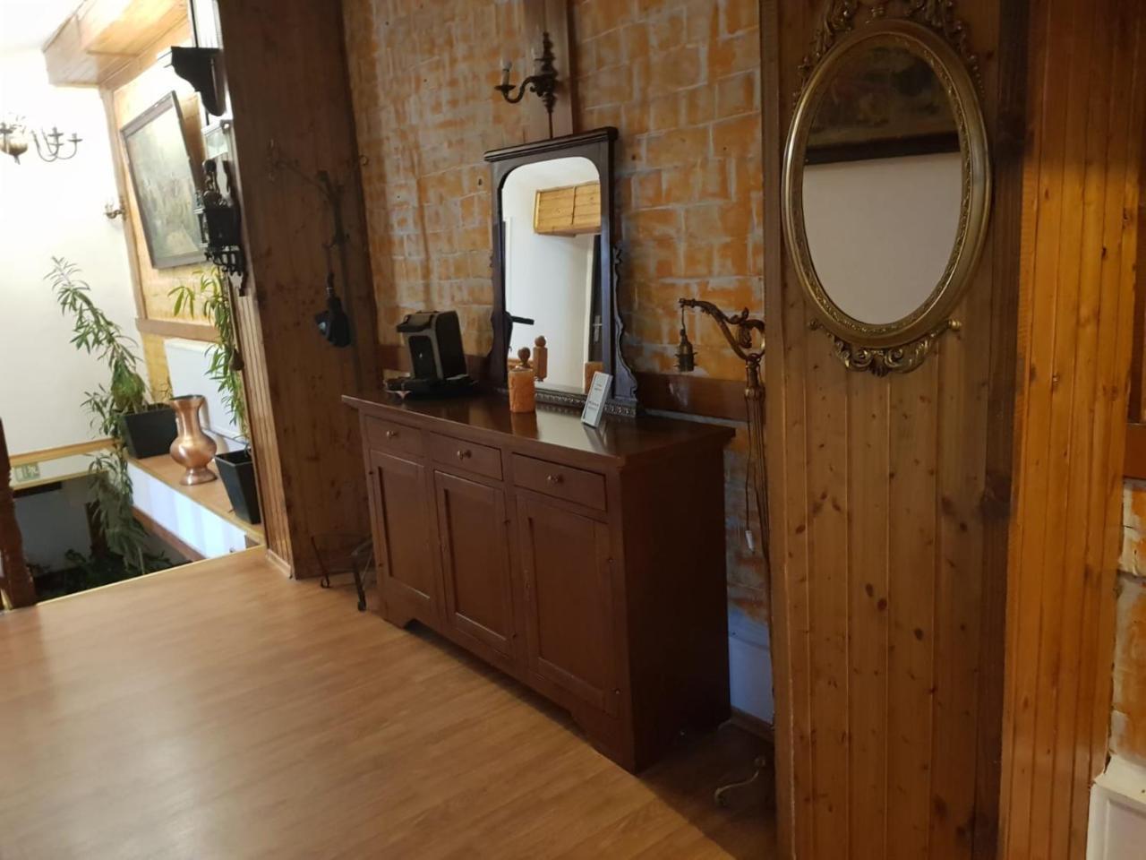 בוקרשט Nonna Mia Hotel מראה חיצוני תמונה