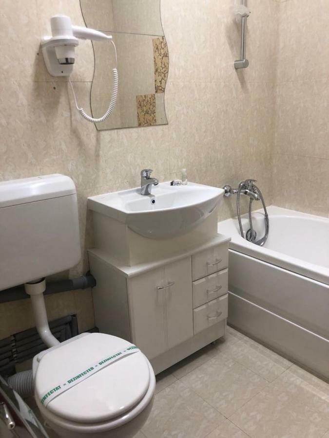 בוקרשט Nonna Mia Hotel מראה חיצוני תמונה